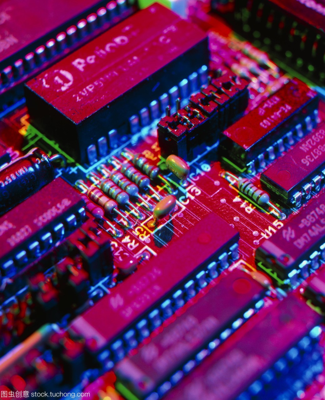 PCB电路的奥秘 从原理到与应用